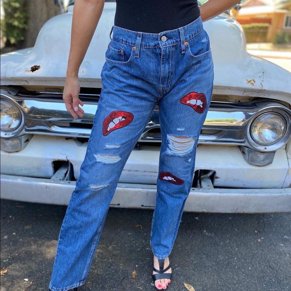 Vintage distressed hot lips Levi’s